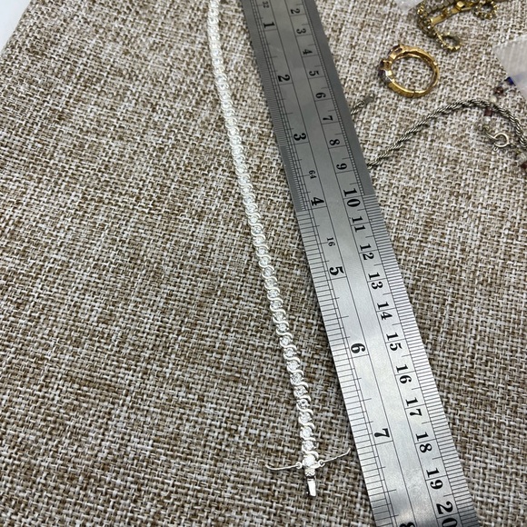 Vintage 7” Sterling Silver CZ Tennis Bracelet – Timeless Sparkle - Picture 16 of 17